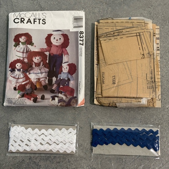 McCall’s Crafts 8377 Raggedy Ann & Andy Pattern 1985 Stuffed Doll RicRac Include - Picture 3 of 3